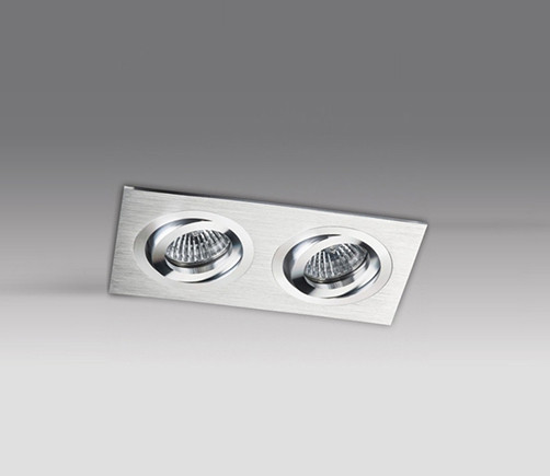 Встраиваемый светильник ITALLINE SAG203-4 SILVER/SILVER встраиваемый светильник italline xf001a silver