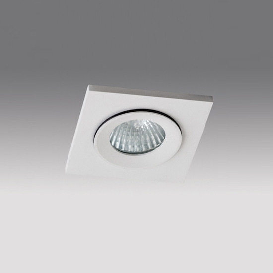 Влагозащищенный светильник ITALLINE QSO 225L white встраиваемый светильник italline m02 026029 white