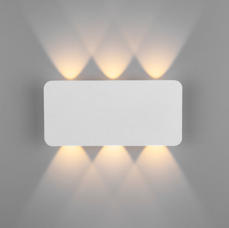 Бра Eurosvet 40138/1 LED белый