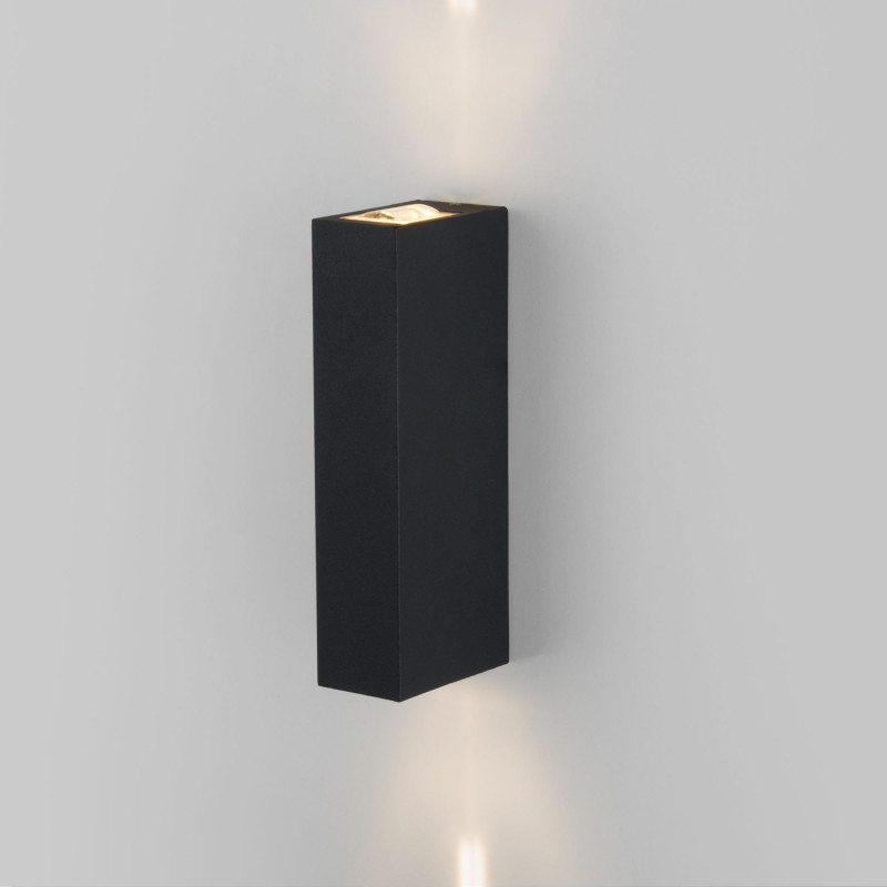 Светильник настенный Elektrostandard Blaze LED черный (35136/W) светильник настенный elektrostandard blaze led белый 35136 w