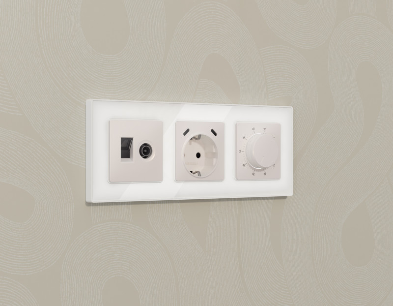 Розетка Ambrella Volt MA205710 6200₽